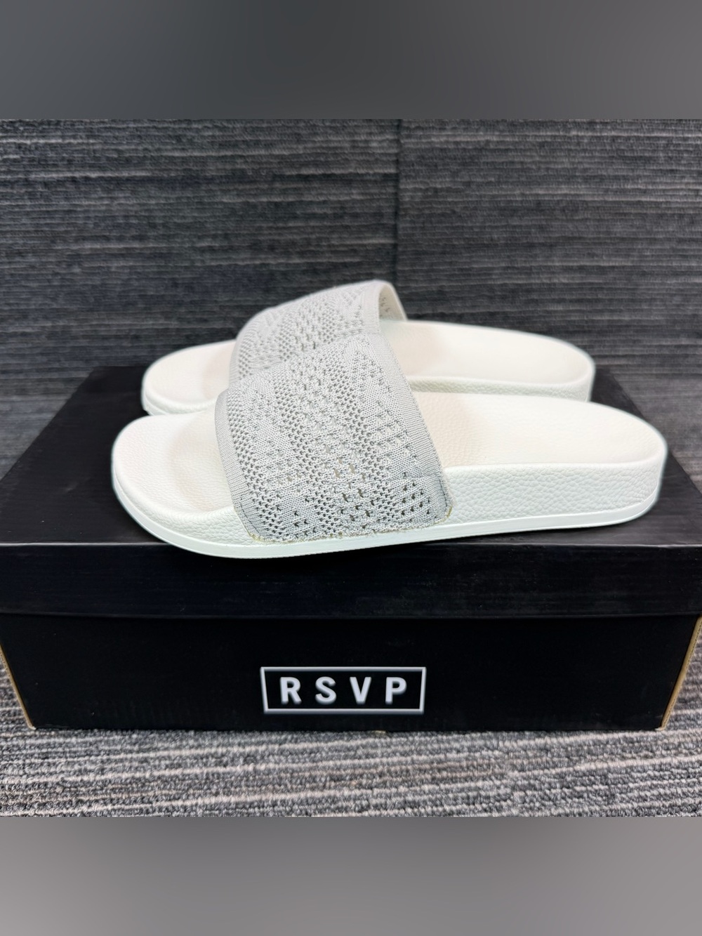 RSVP Nadia Light Grey Knit Slide Sandals - Breathable Strap Women’s 5 New